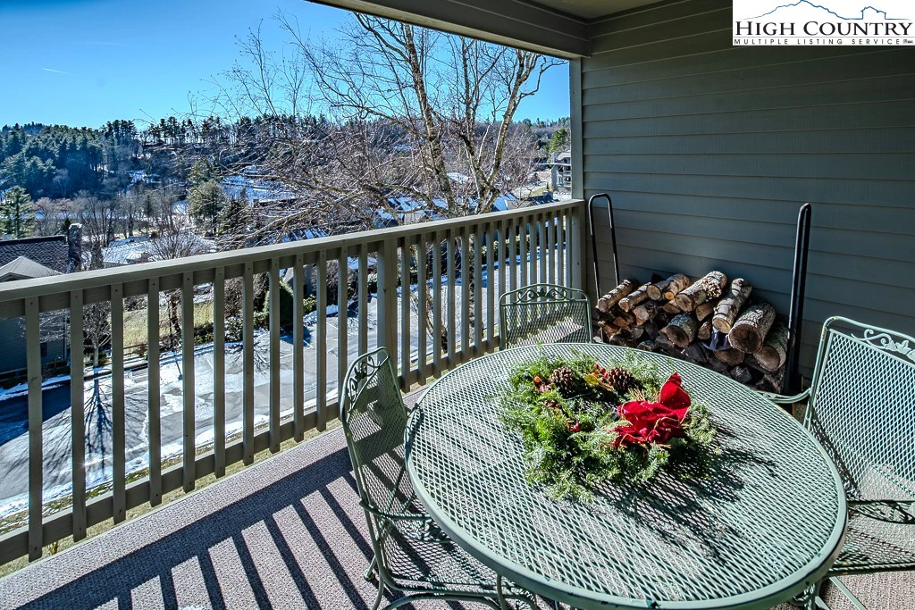 Image number 2 for the current listing