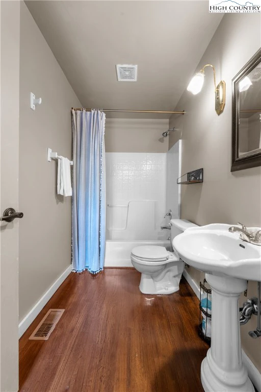 Image number 3 for the current listing