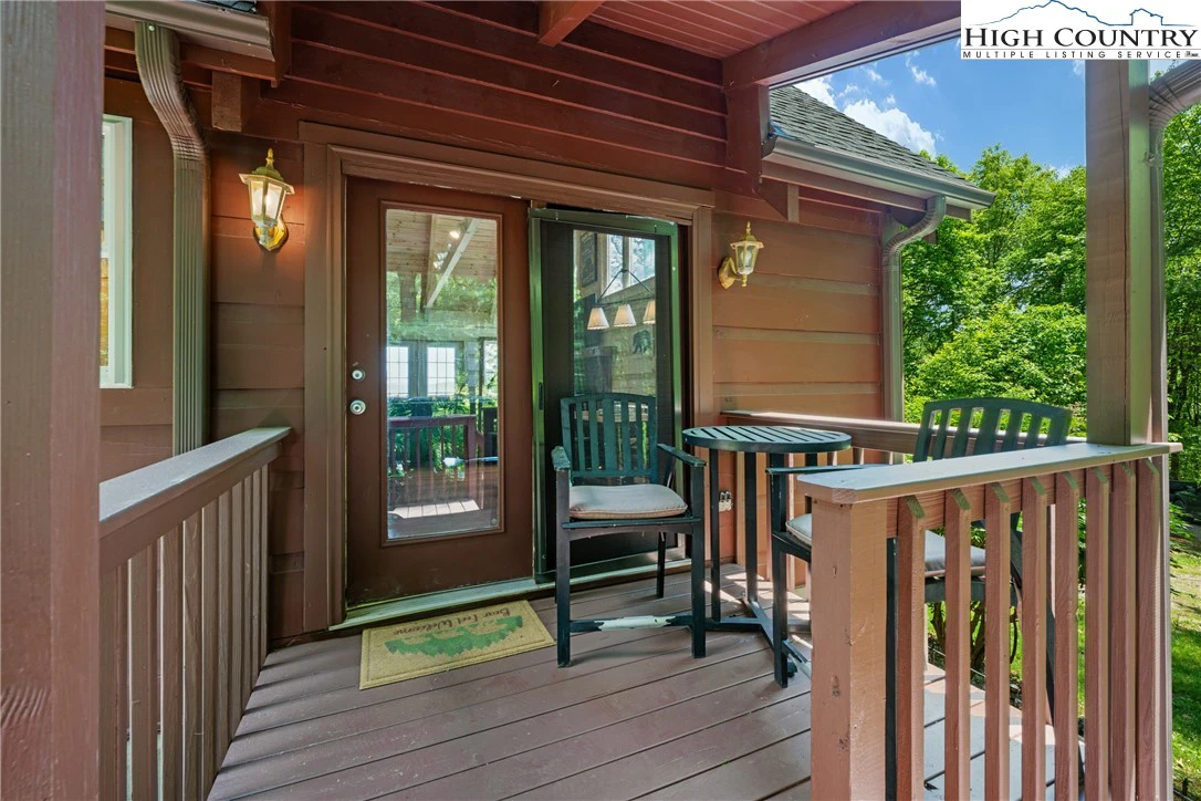 Image number 16 for the current listing