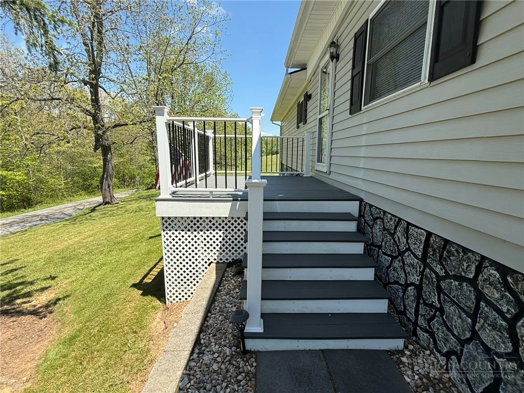 Image number 2 for the current listing