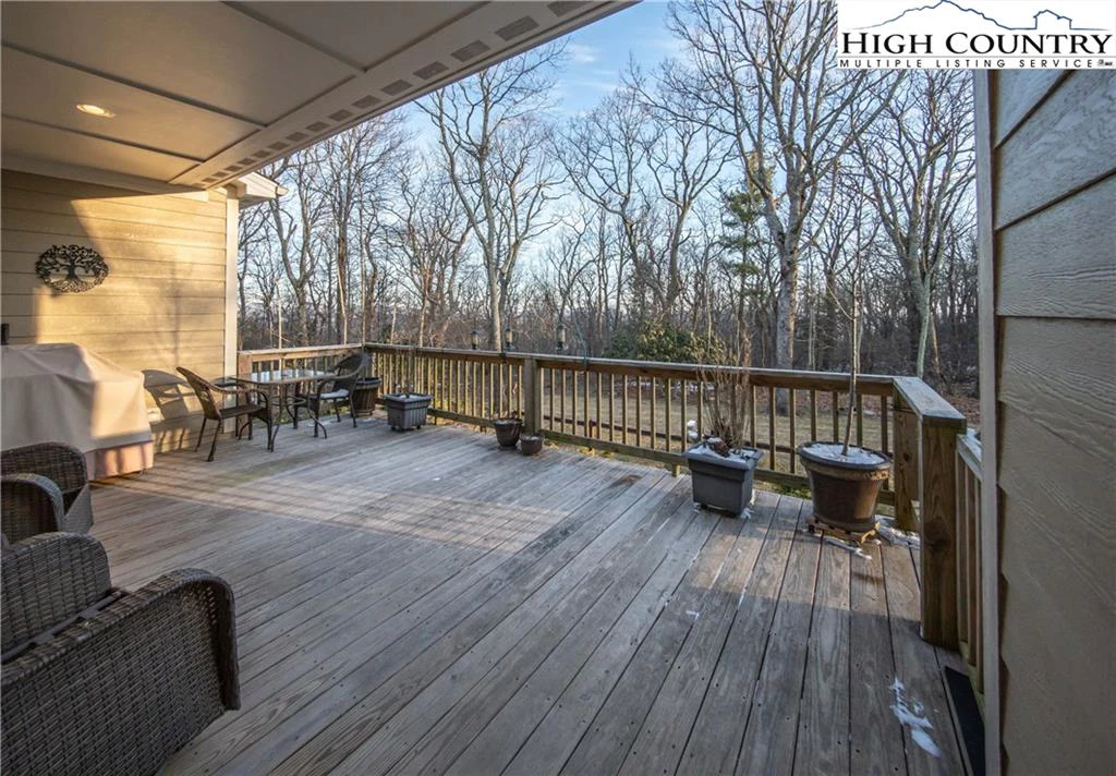 Image number 8 for the current listing