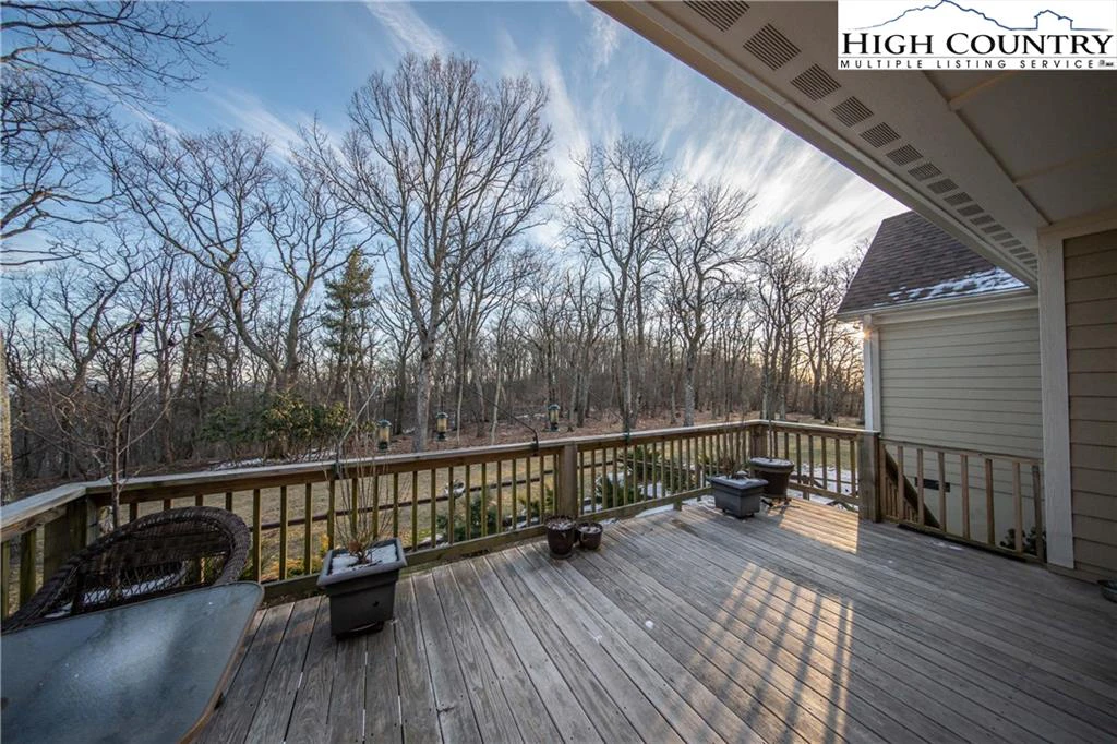 Image number 9 for the current listing