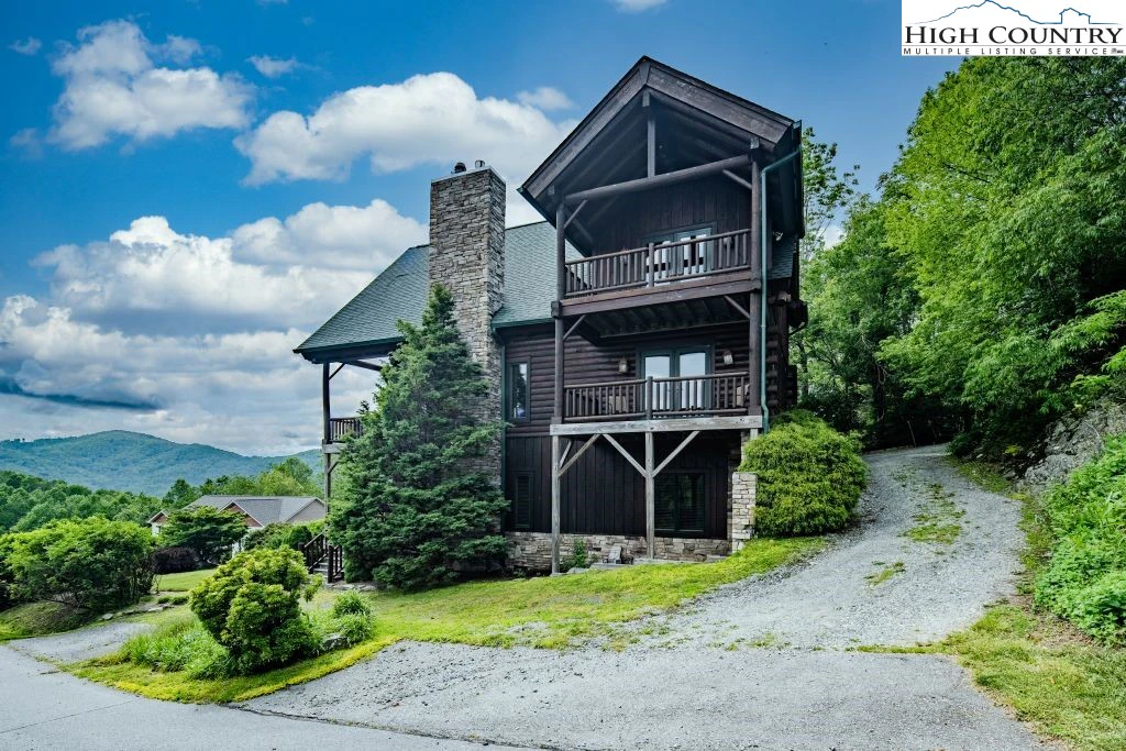 Image number 1 for the current listing