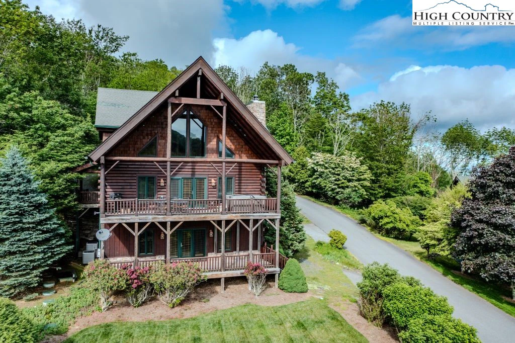 Image number 17 for the current listing