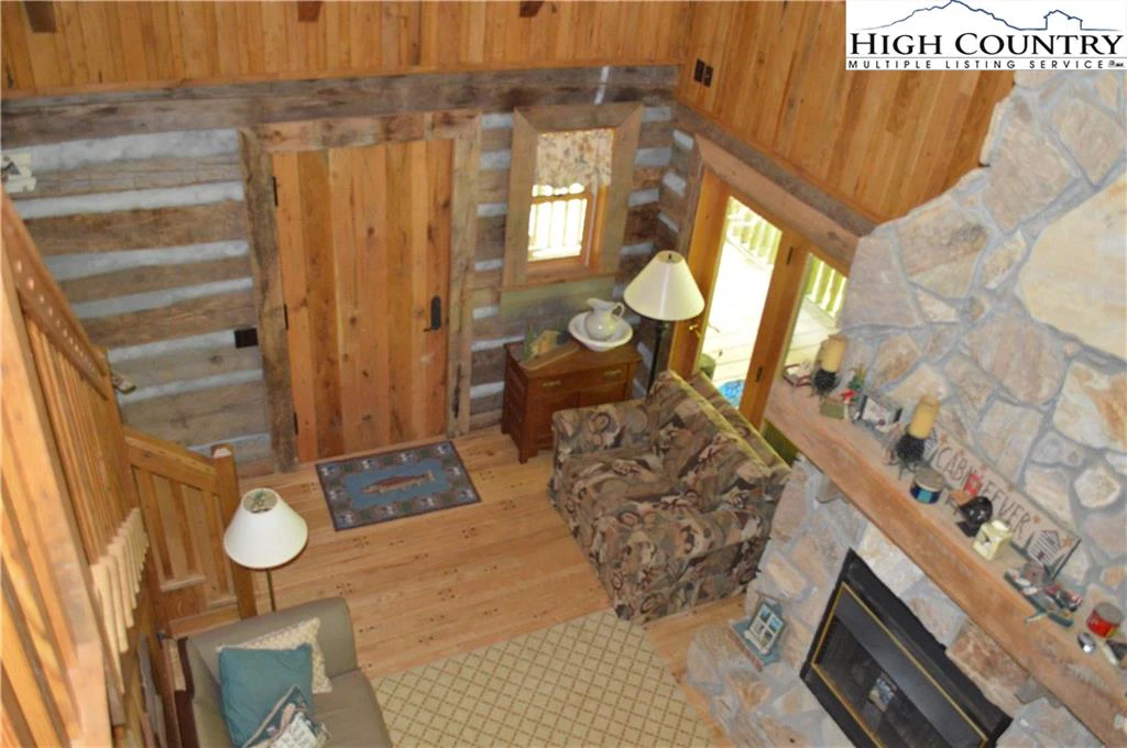 Image number 2 for the current listing