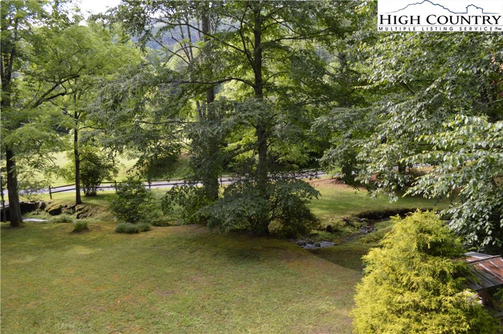 Image number 18 for the current listing