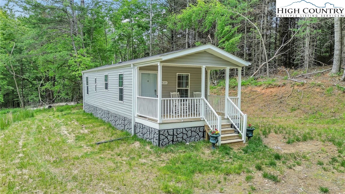 Image number 22 for the current listing