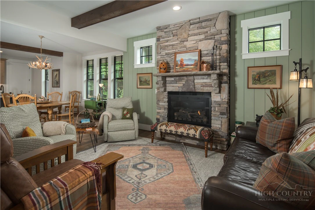 Image number 5 for the current listing