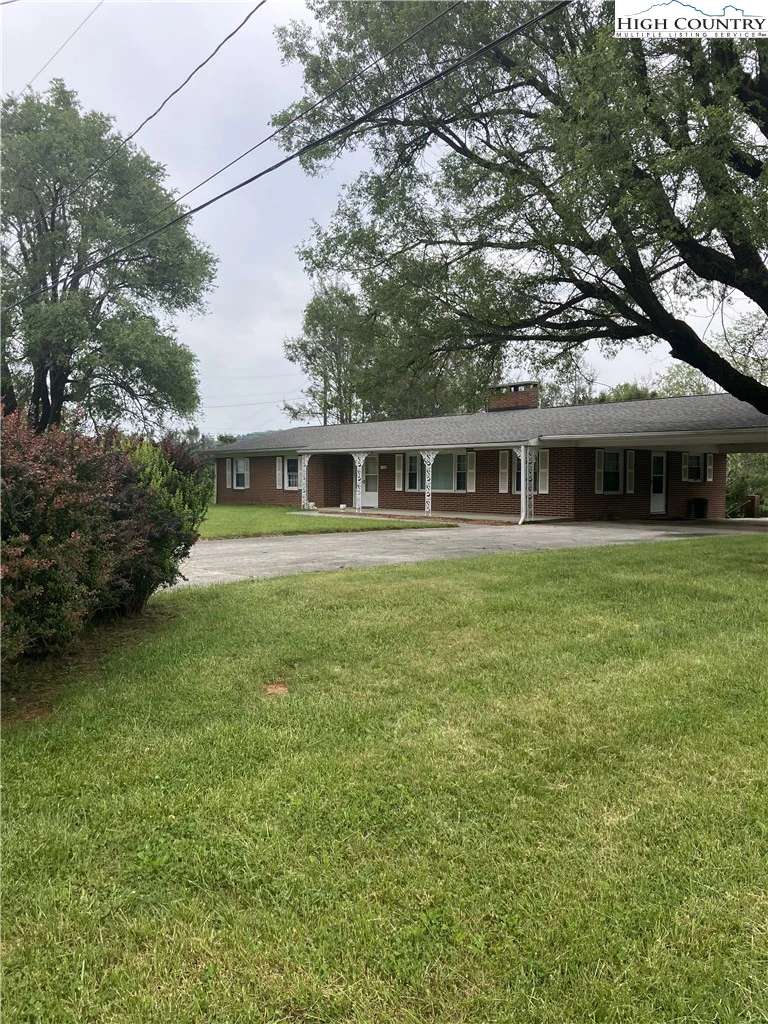 Image number 1 for the current listing