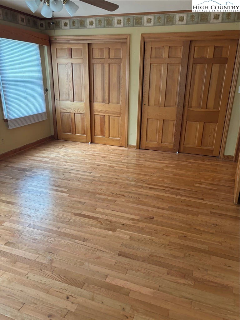 Image number 2 for the current listing