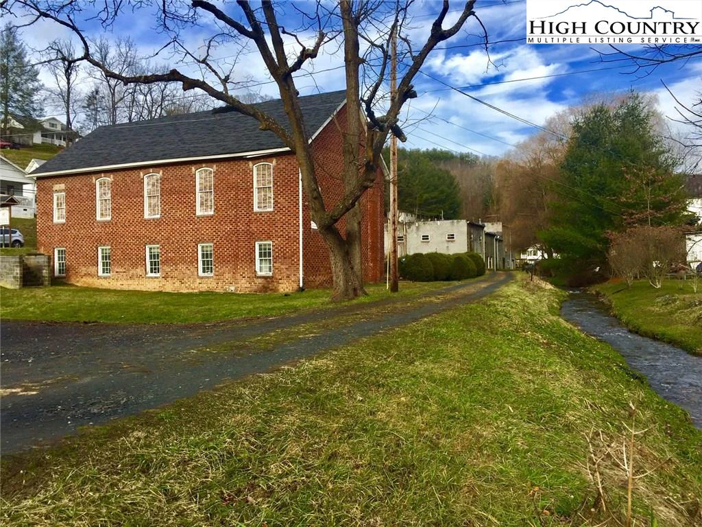 Image number 7 for the current listing