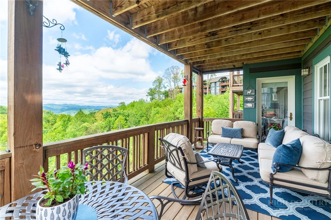 Image number 12 for the current listing