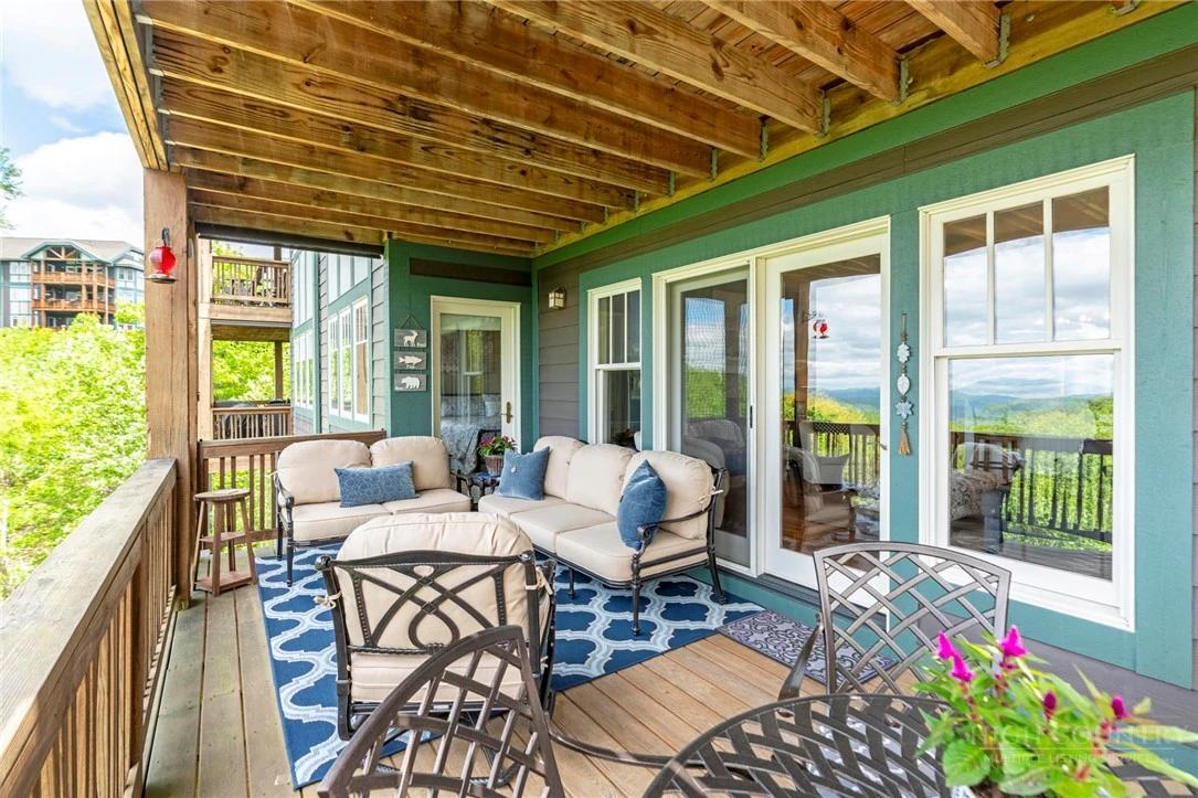 Image number 13 for the current listing