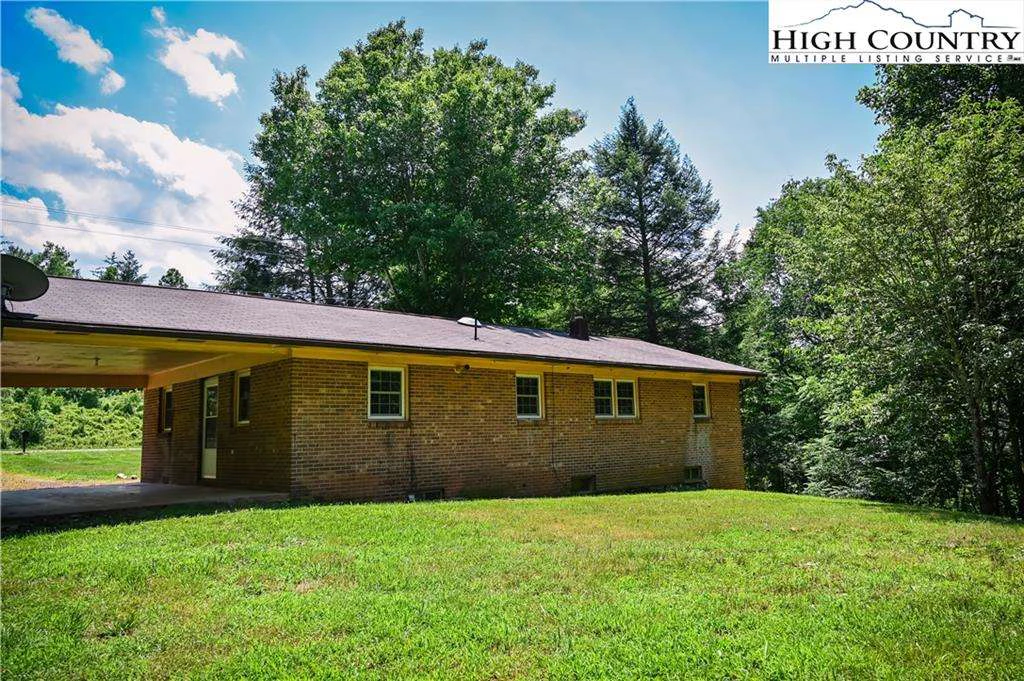 Image number 20 for the current listing