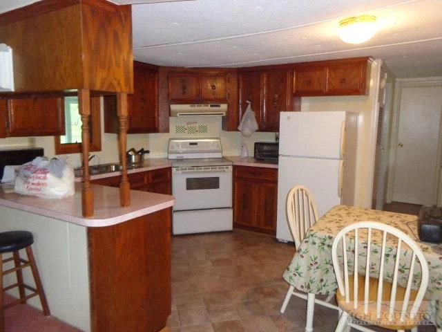 Image number 8 for the current listing