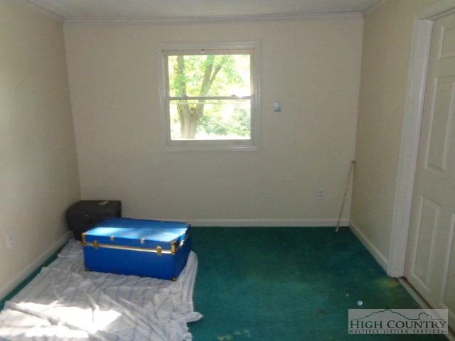 Image number 4 for the current listing