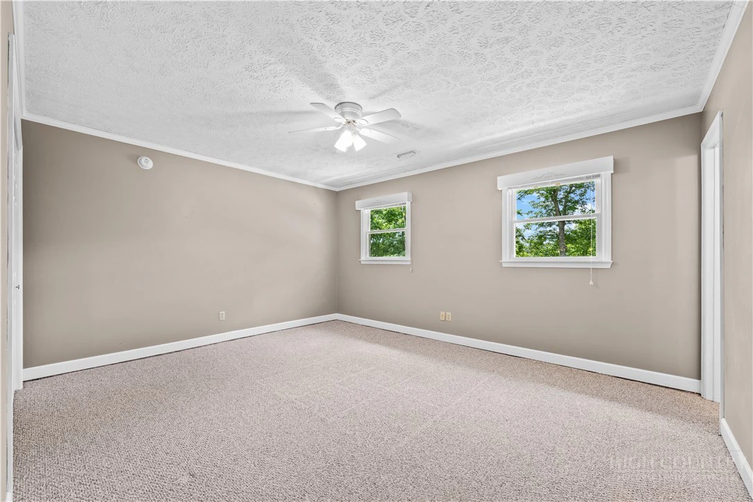 Image number 12 for the current listing