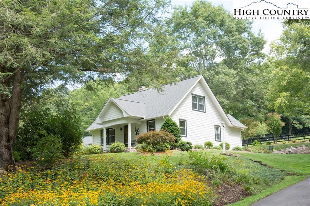 Image number 1 for the current listing