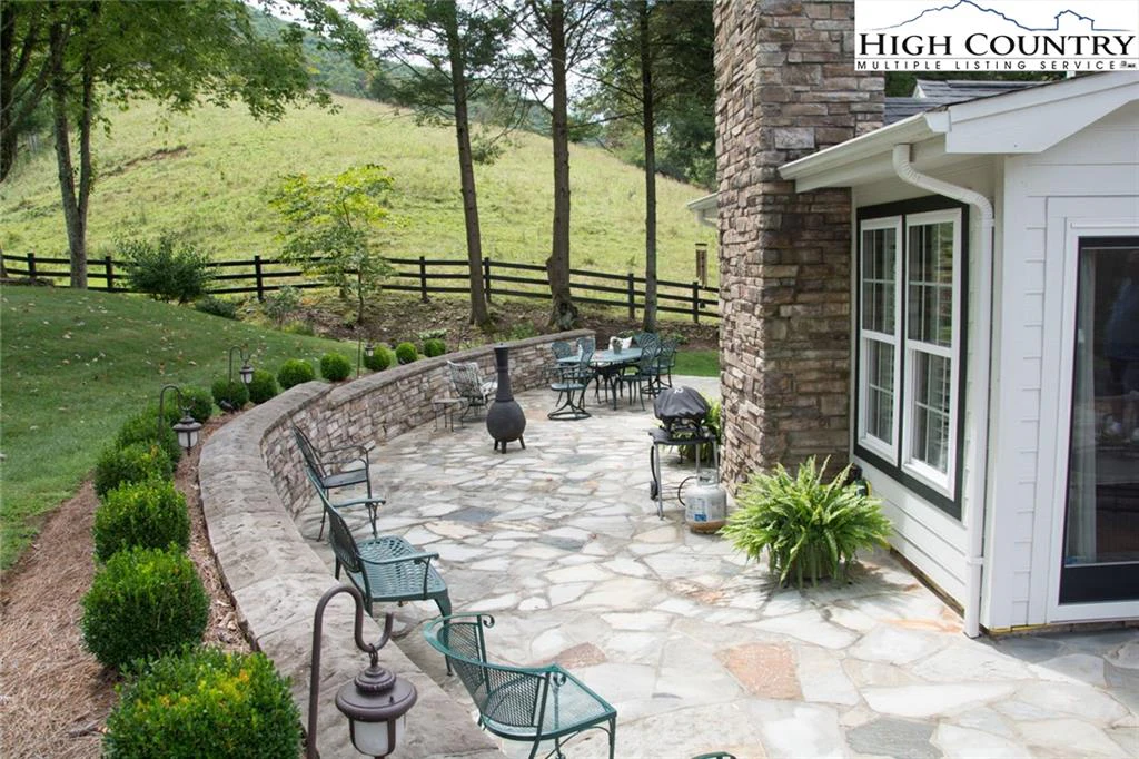 Image number 7 for the current listing