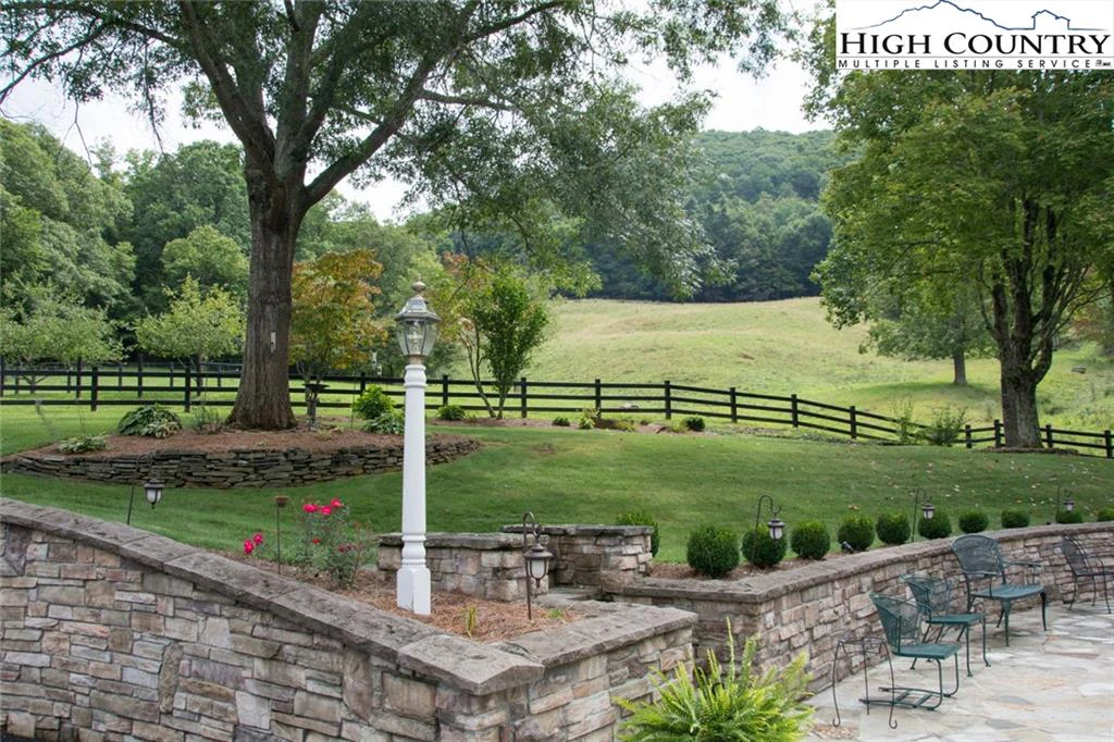 Image number 9 for the current listing