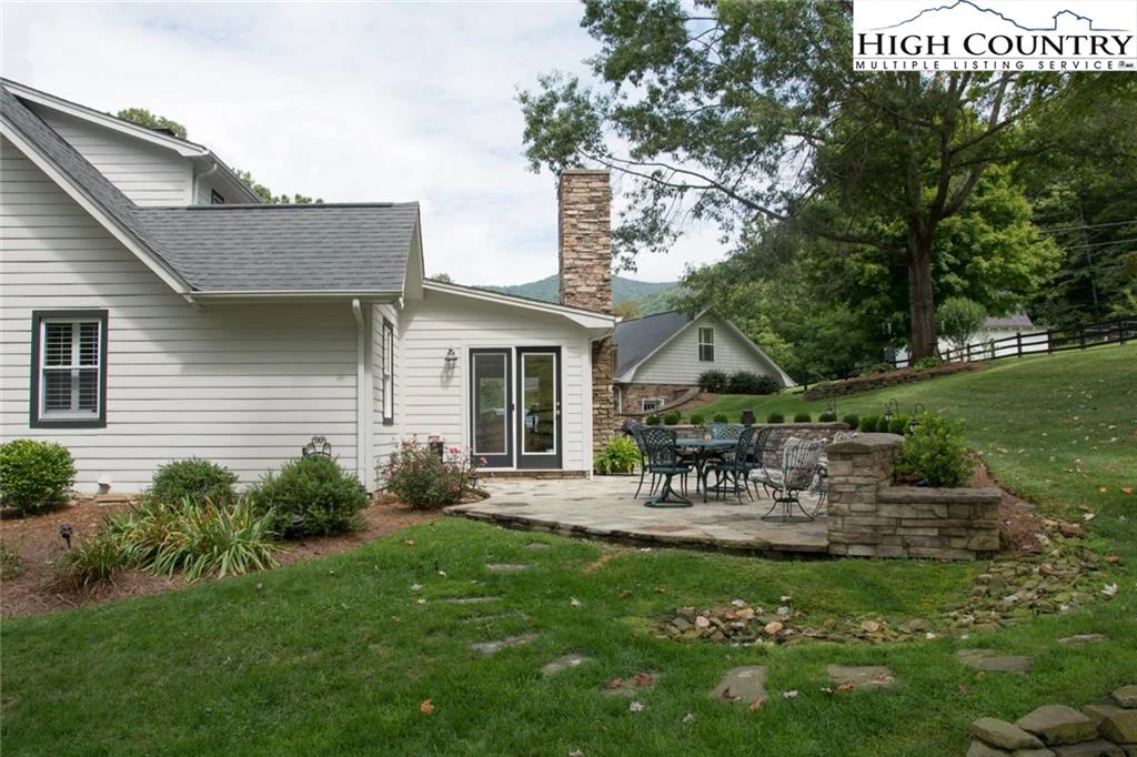 Image number 12 for the current listing