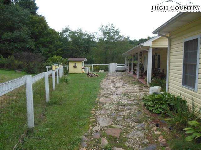 Image number 29 for the current listing