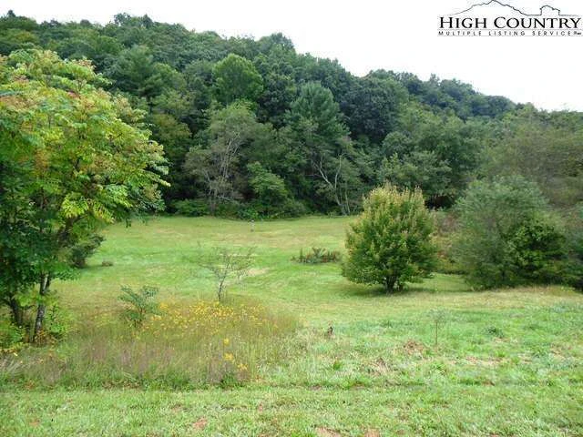 Image number 18 for the current listing