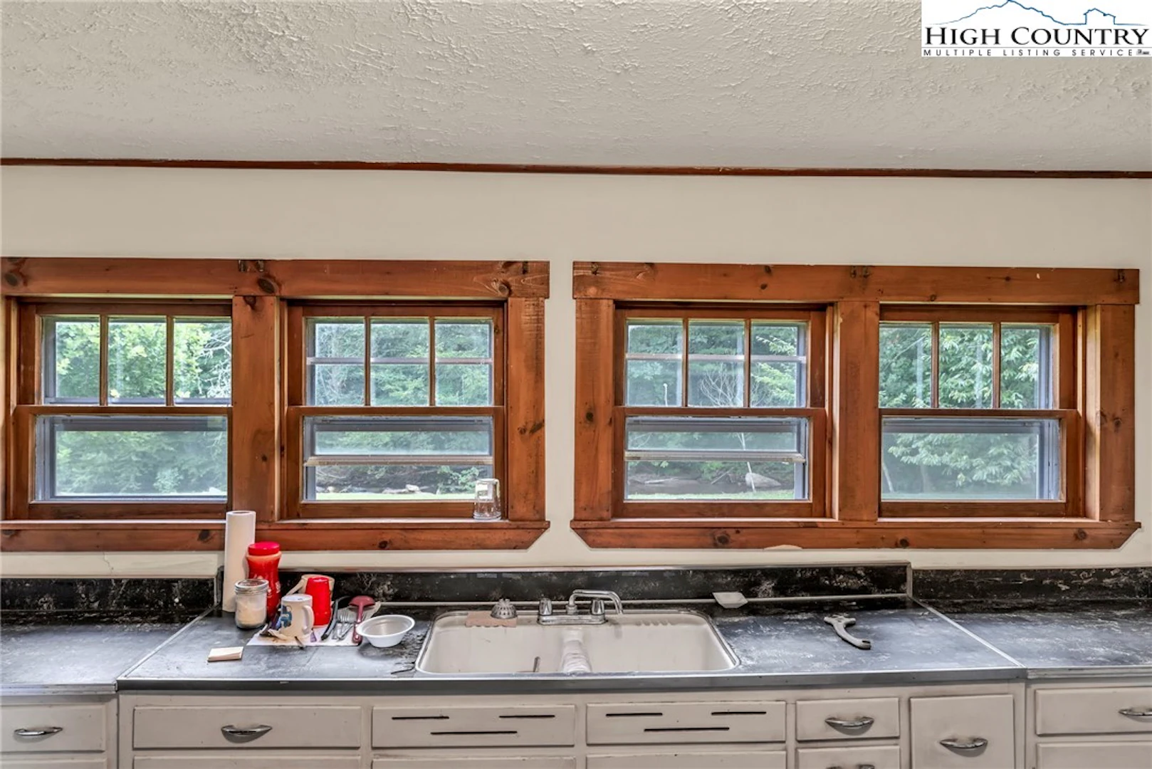Image number 4 for the current listing