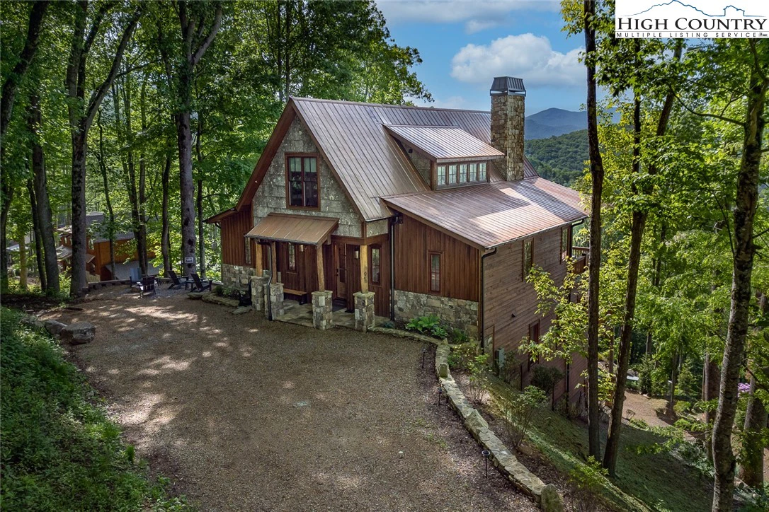 Image number 17 for the current listing