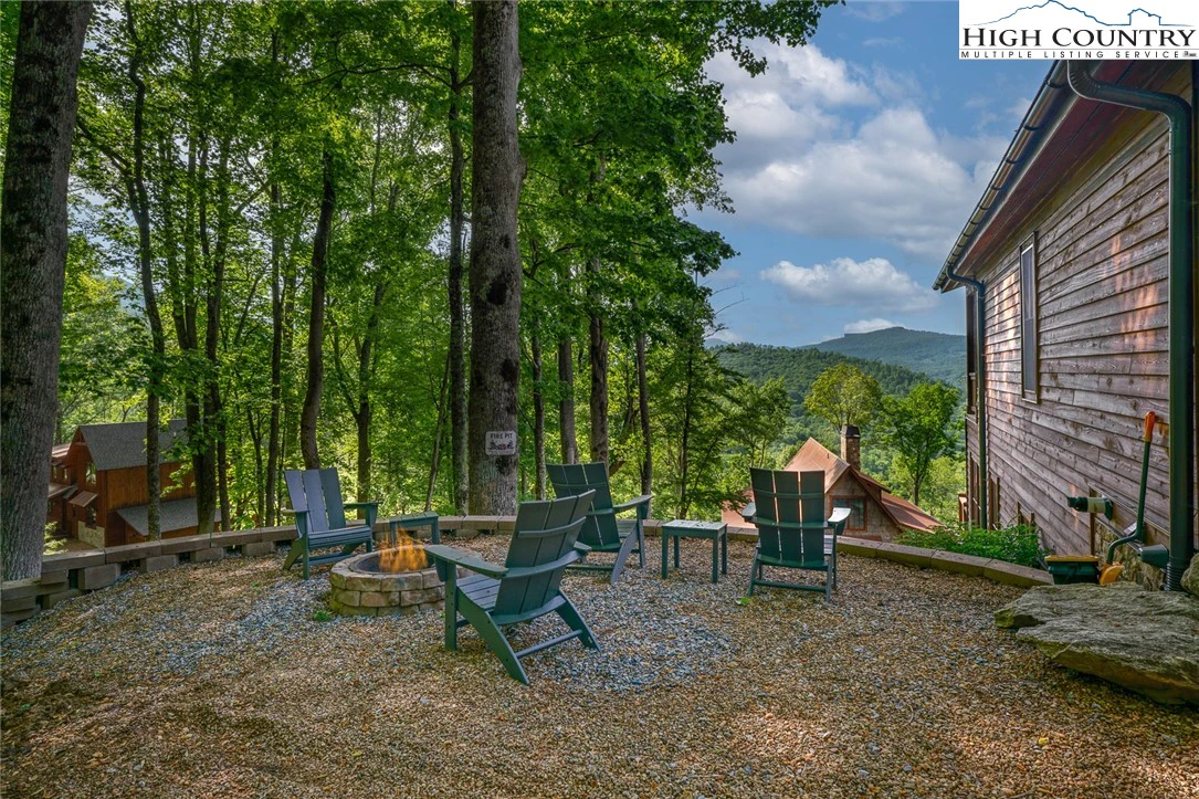 Image number 15 for the current listing