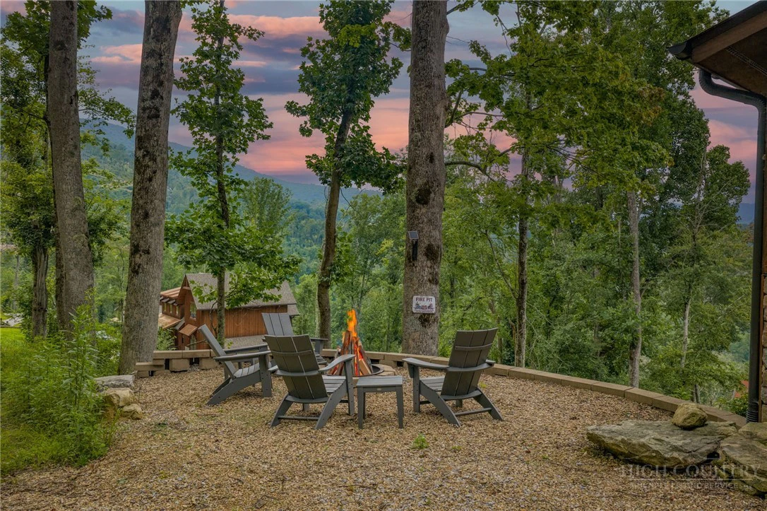 Image number 6 for the current listing