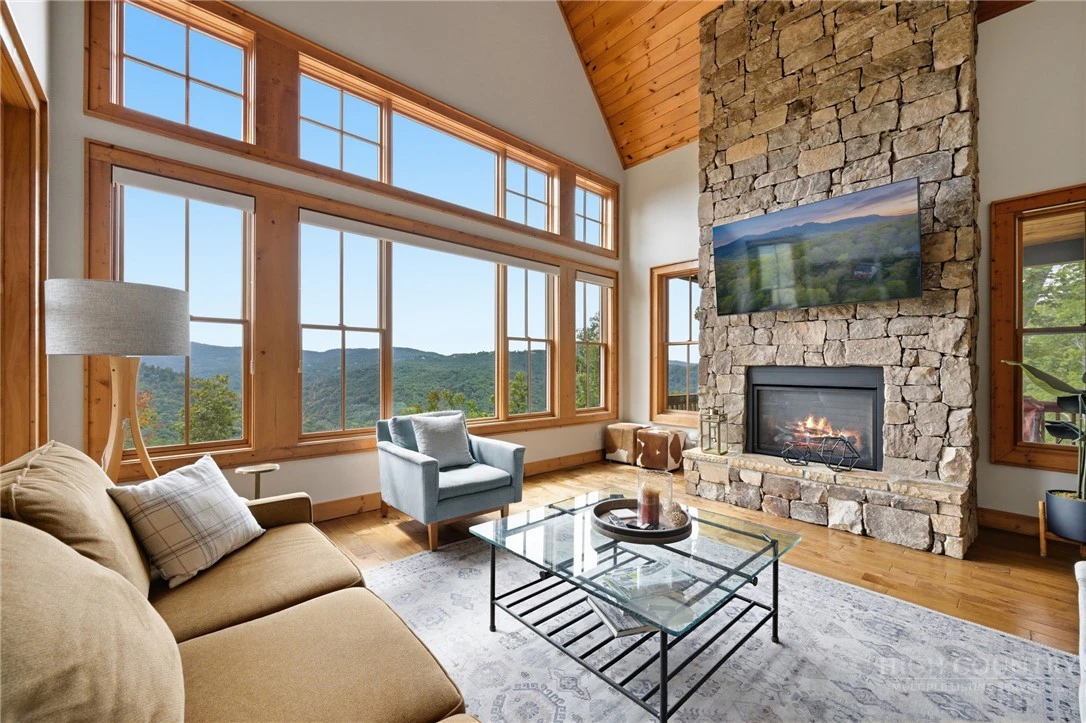 Image number 10 for the current listing