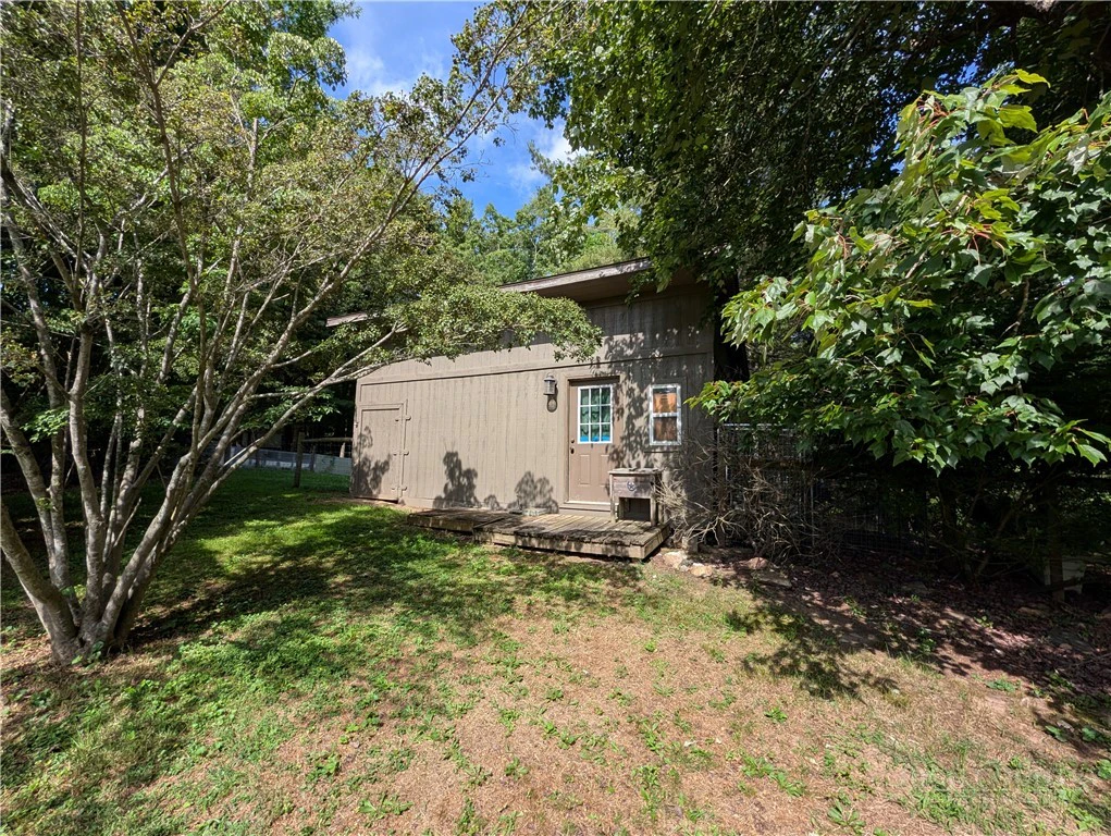Image number 14 for the current listing