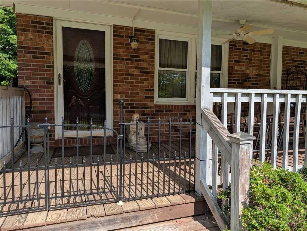 Image number 2 for the current listing