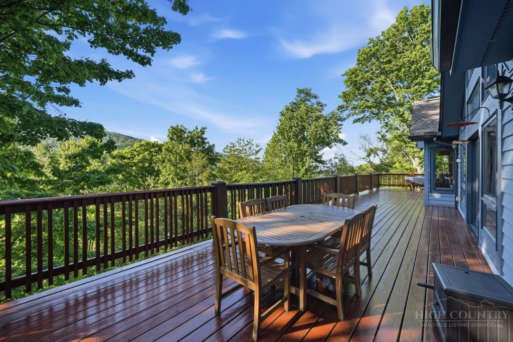Image number 20 for the current listing
