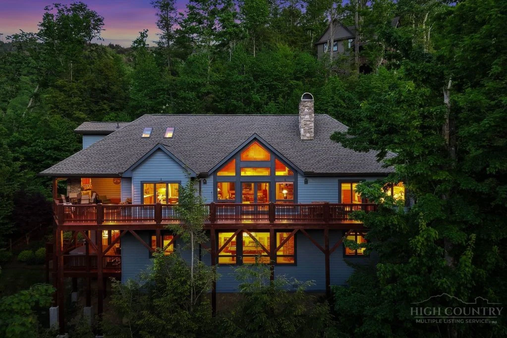 Image number 2 for the current listing