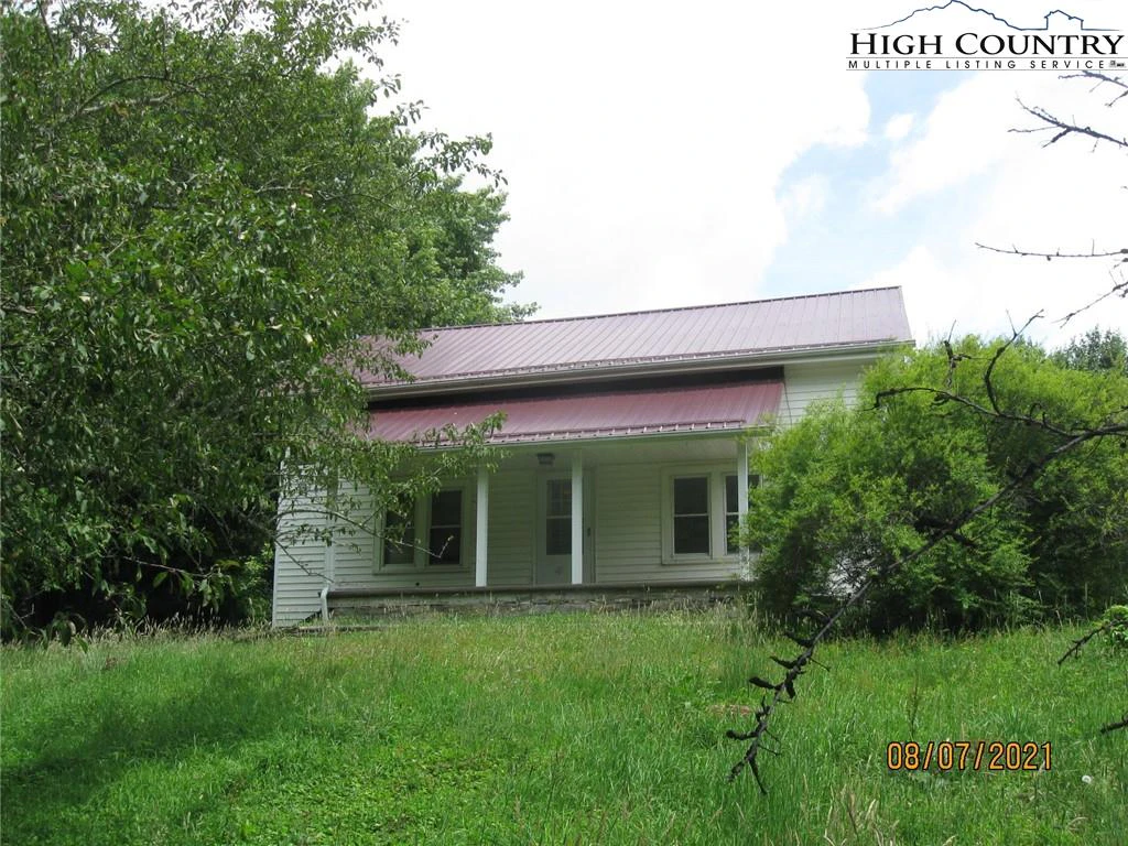 Image number 1 for the current listing