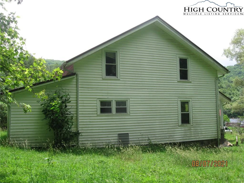Image number 4 for the current listing