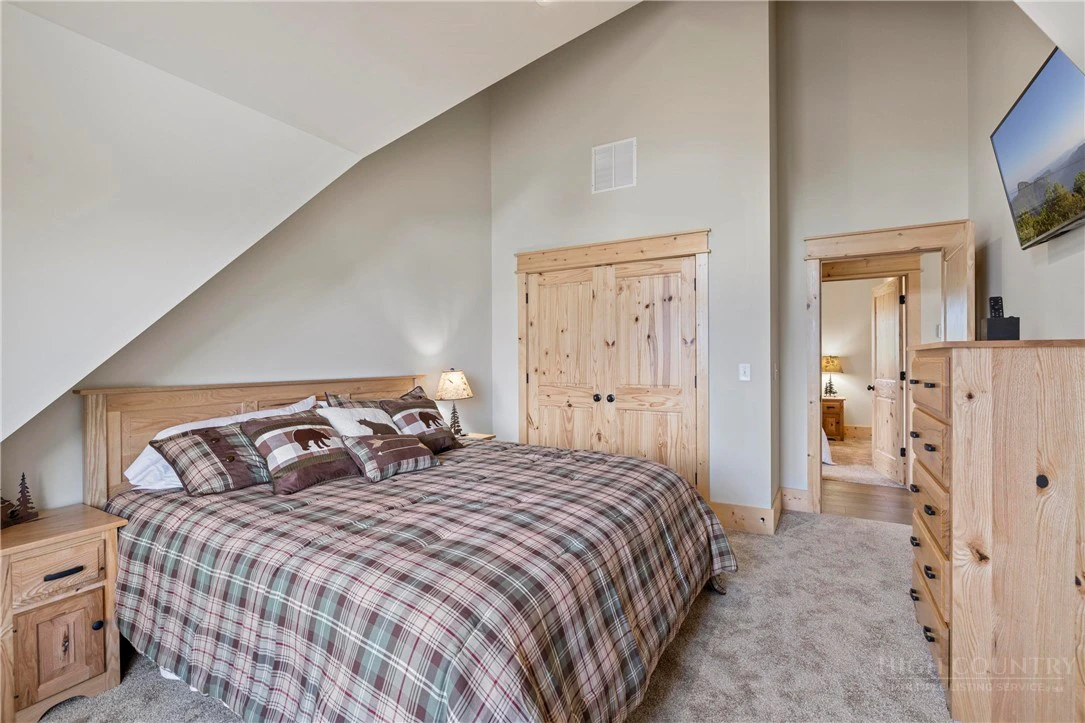 Image number 6 for the current listing