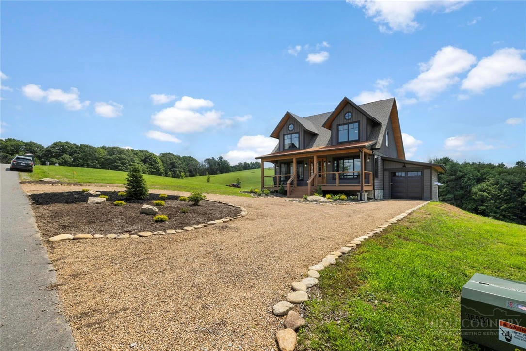 Image number 18 for the current listing