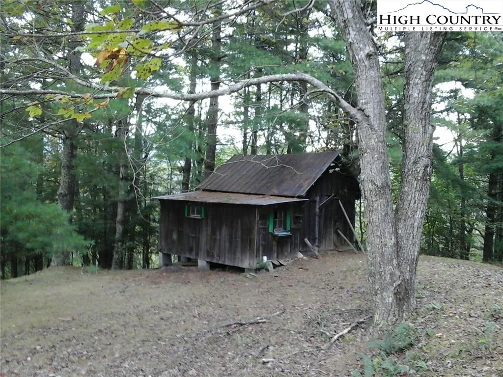 Image number 27 for the current listing