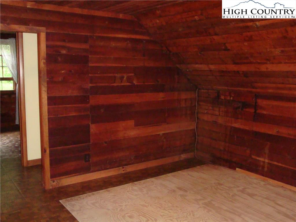 Image number 12 for the current listing