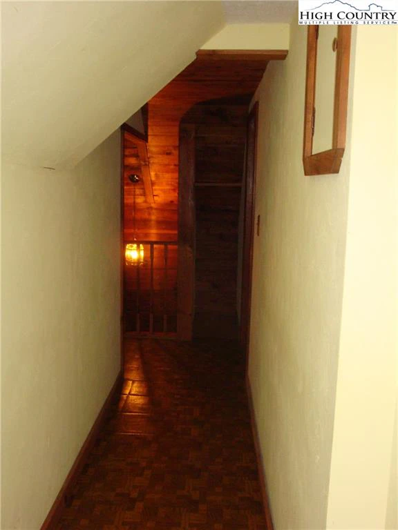 Image number 20 for the current listing