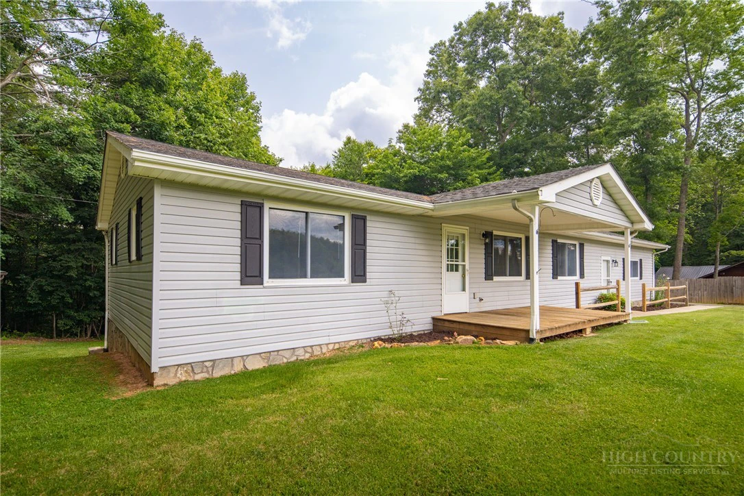 Image number 4 for the current listing