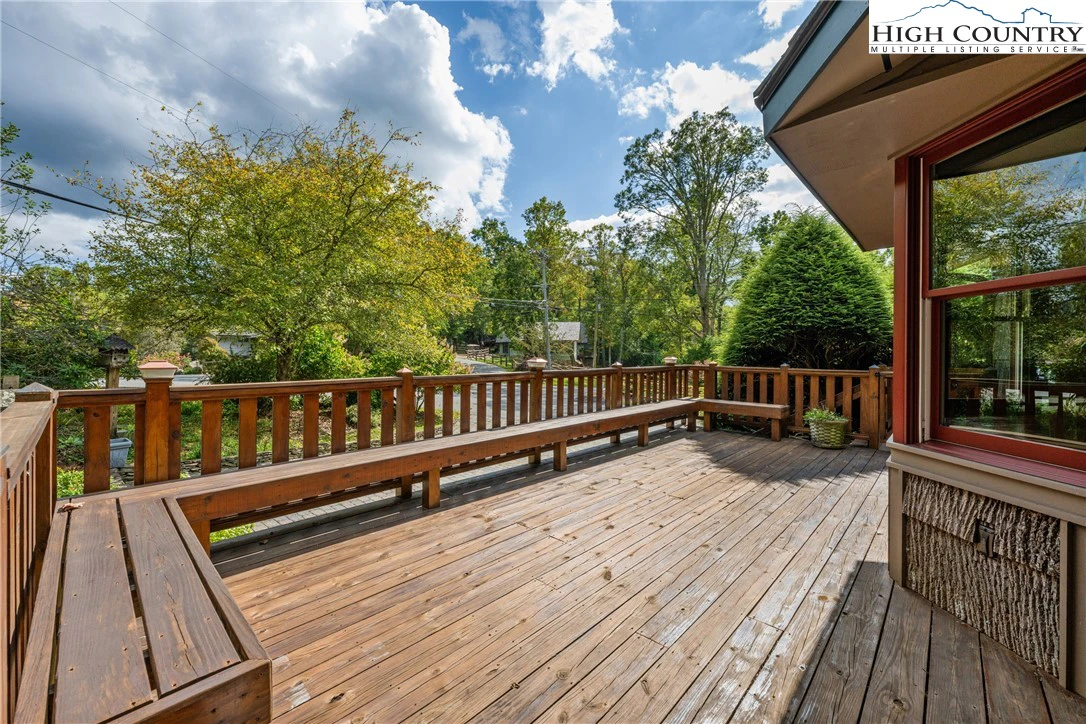 Image number 18 for the current listing