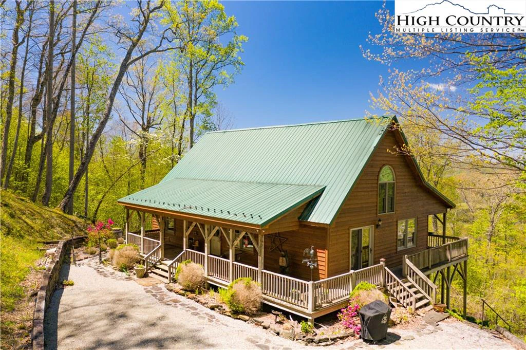 Image number 1 for the current listing