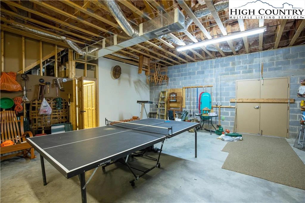 Image number 18 for the current listing