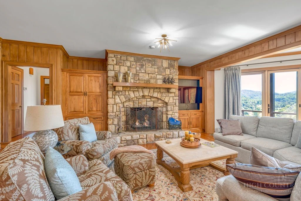 Image number 6 for the current listing
