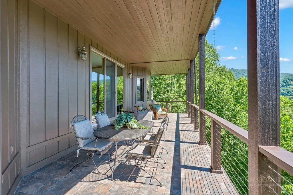 Image number 20 for the current listing