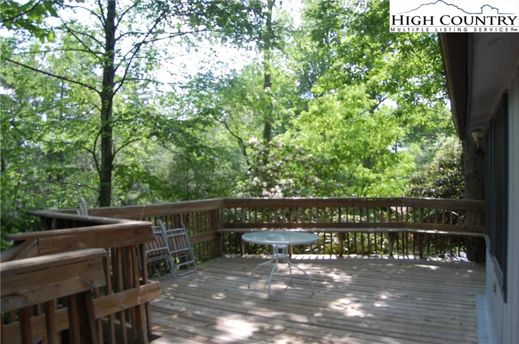Image number 11 for the current listing